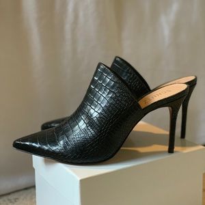 Schutz Snakeskin Pointed Toe Heeled Mule - Unworn